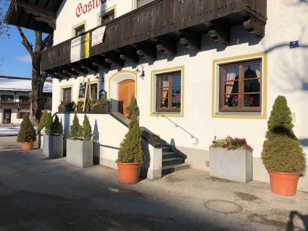 Landgasthaus Zum Altwirt Reichersbeuern Hotel Luaran gambar